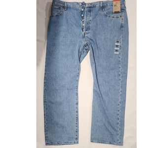 levi's 501 original 40x30 sits at your waist